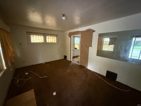 Tiny photo for 2617 W Washington Street, South Bend, IN 46619 (MLS # 202637245)