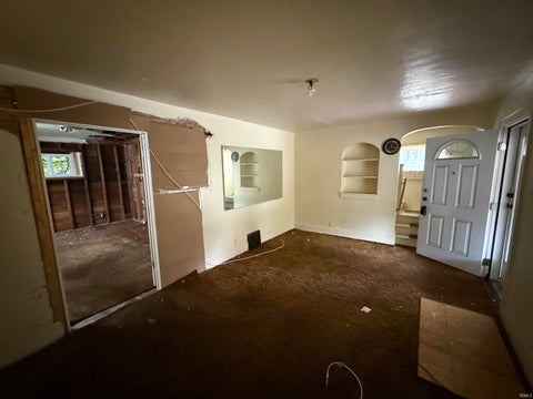 Tiny photo for 2617 W Washington Street, South Bend, IN 46619 (MLS # 202637245)