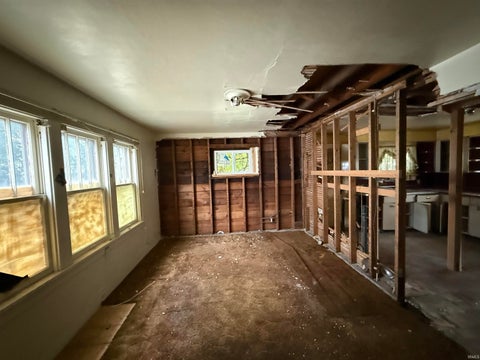 Tiny photo for 2617 W Washington Street, South Bend, IN 46619 (MLS # 202637245)