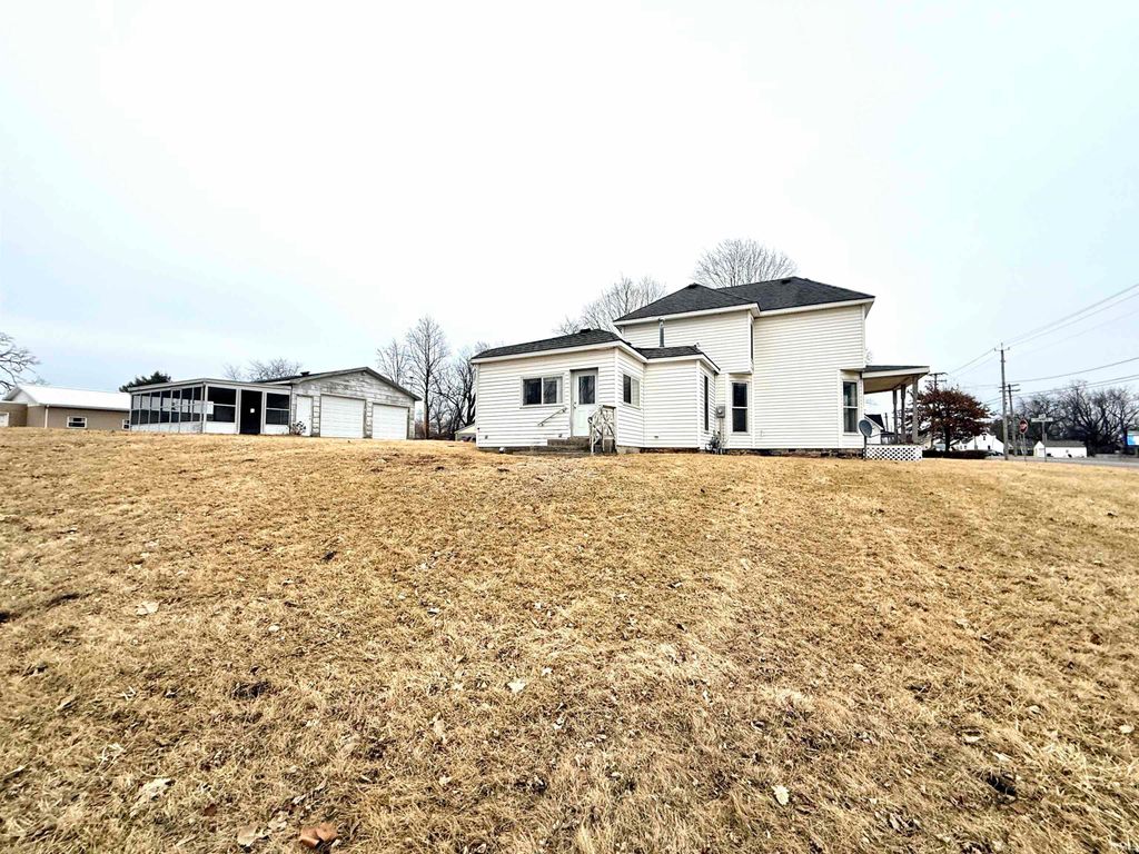 Photo of 624 W Clark Street, Rensselaer, IN 47978 (MLS # 202605972)