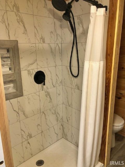 Tiny photo for 235 N Corporation Line Road, Veedersburg, IN 47987 (MLS # 202545512)