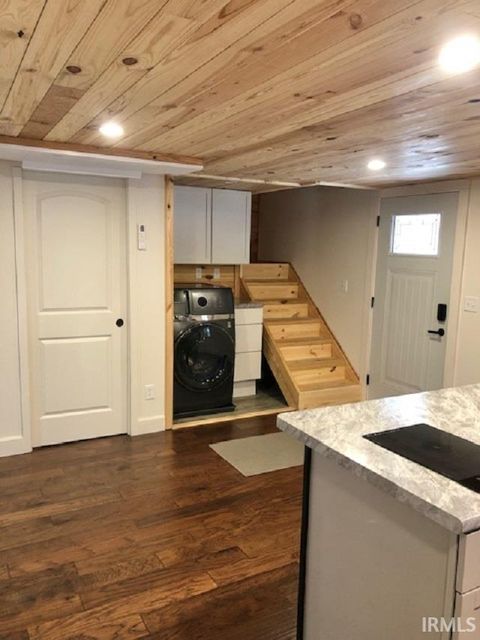 Tiny photo for 235 N Corporation Line Road, Veedersburg, IN 47987 (MLS # 202545512)