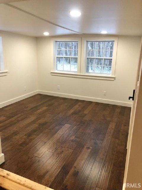 Tiny photo for 235 N Corporation Line Road, Veedersburg, IN 47987 (MLS # 202545512)