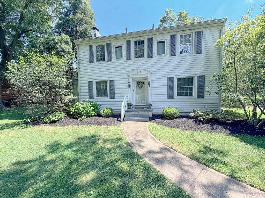 Photo of 646 Plaza Drive, Evansville, IN 47715 (MLS # 202630684)