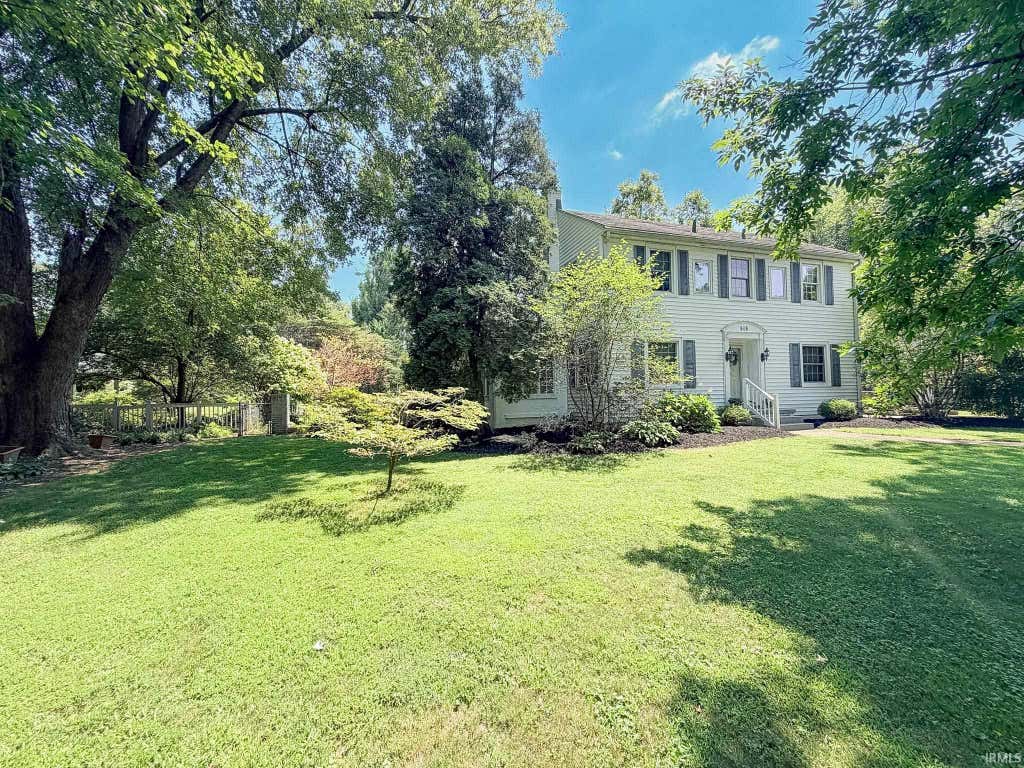 Photo of 646 Plaza Drive, Evansville, IN 47715 (MLS # 202630684)
