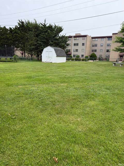 Tiny photo for 400 E Roselawn Drive, Logansport, IN 46947 (MLS # 202624421)