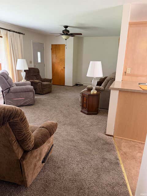 Tiny photo for 400 E Roselawn Drive, Logansport, IN 46947 (MLS # 202624421)