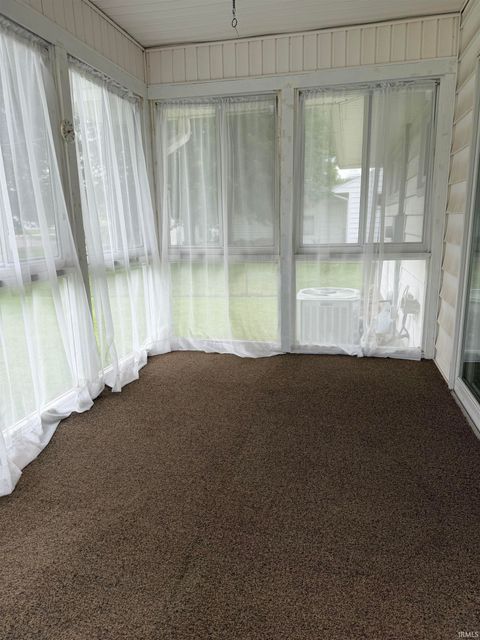 Tiny photo for 400 E Roselawn Drive, Logansport, IN 46947 (MLS # 202624421)