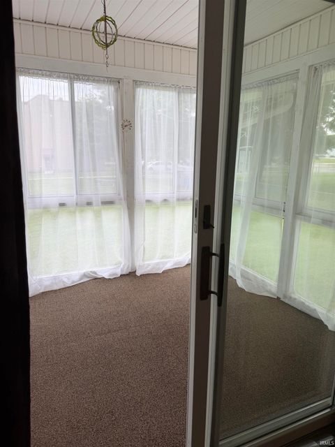 Tiny photo for 400 E Roselawn Drive, Logansport, IN 46947 (MLS # 202624421)