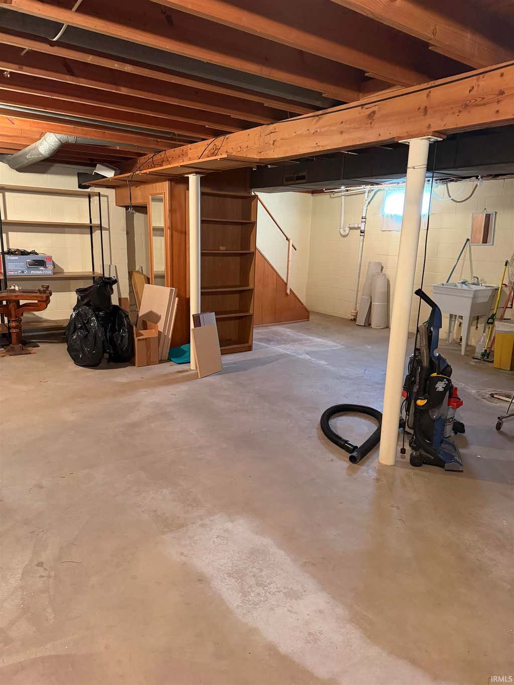 Photo of 400 E Roselawn Drive, Logansport, IN 46947 (MLS # 202624421)