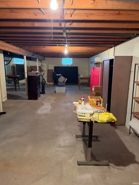 Tiny photo for 400 E Roselawn Drive, Logansport, IN 46947 (MLS # 202624421)
