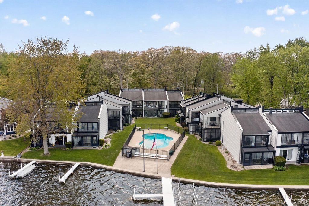 Photo of 3586 E. Forest Glen Ave. (Unit 5) AVE, Leesburg, IN 46538 (MLS # 202619134)