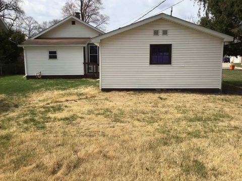 Tiny photo for 606 N Market Street, Winamac, IN 46996 (MLS # 202610274)