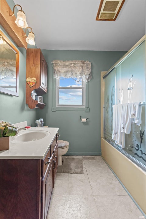 Tiny photo for 3949 E 250 North Road, Kokomo, IN 46901 (MLS # 202630064)