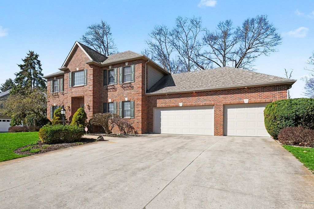 Photo of 51895 Watersedge Court, South Bend, IN 46628 (MLS # 202612107)