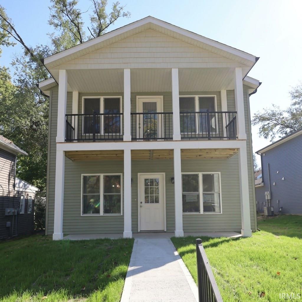 Photo of 327 W Butler Street, Fort Wayne, IN 46802 (MLS # 202641465)