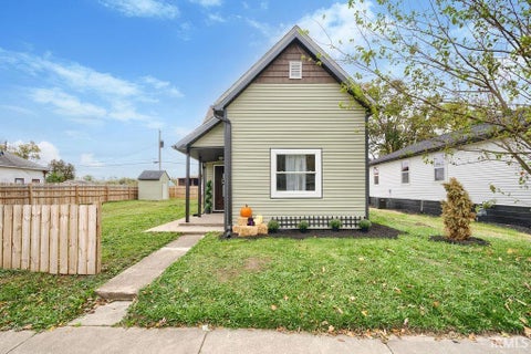 Photo of 805 E SUPERIOR Street, Kokomo, IN 46901 (MLS # 202643231)