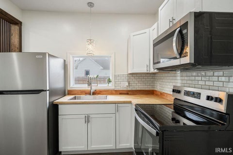 Tiny photo for 805 E SUPERIOR Street, Kokomo, IN 46901 (MLS # 202643231)