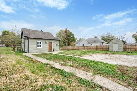 Tiny photo for 805 E SUPERIOR Street, Kokomo, IN 46901 (MLS # 202643231)