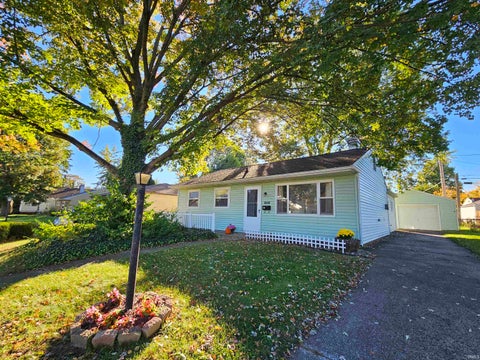 Tiny photo for 1601 Bayer Avenue, Fort Wayne, IN 46805 (MLS # 202642518)