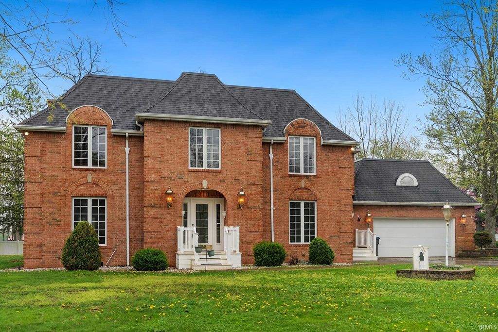 Photo of 1910 Deer Trail, Warsaw, IN 46580 (MLS # 202613929)