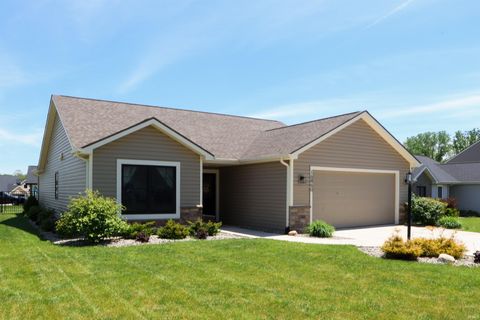Photo of 16860 Hatstick Court, Fort Wayne, IN 46845 (MLS # 202620520)