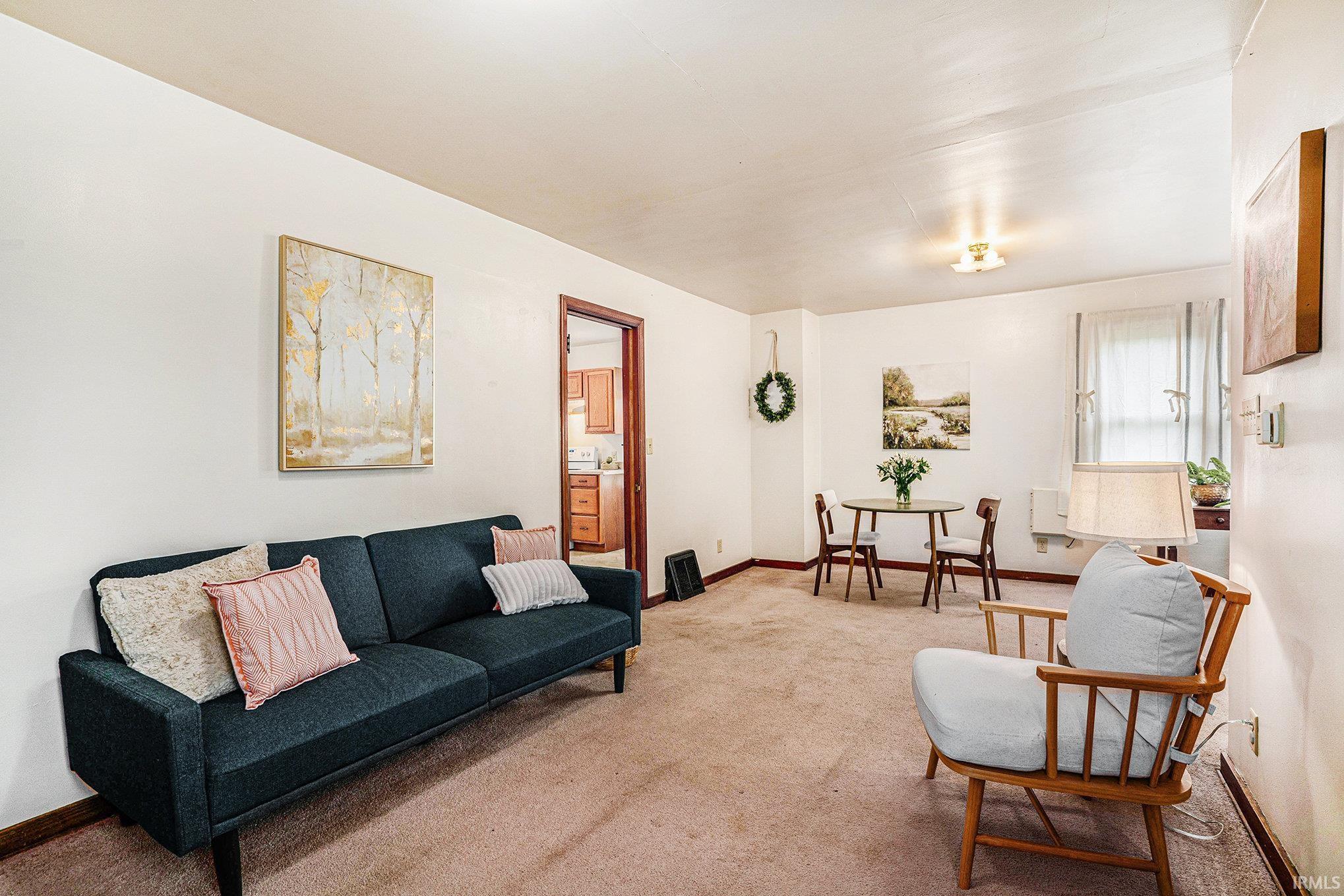 Goshen, Indiana 46528, United States, 2 Bedrooms Bedrooms, ,1 BathroomBathrooms,Residential,Pending,140990