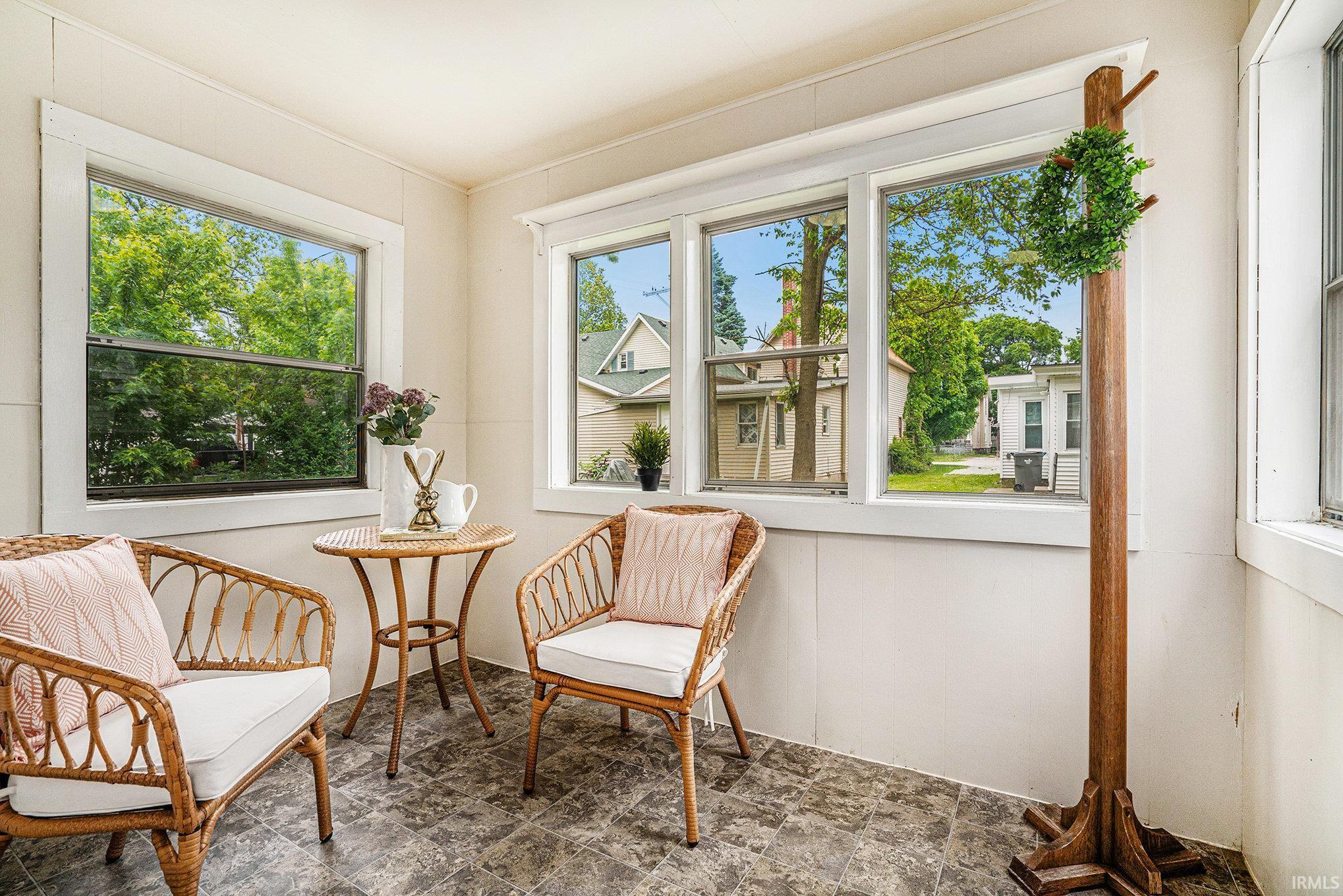 Goshen, Indiana 46528, United States, 2 Bedrooms Bedrooms, ,1 BathroomBathrooms,Residential,Pending,140990