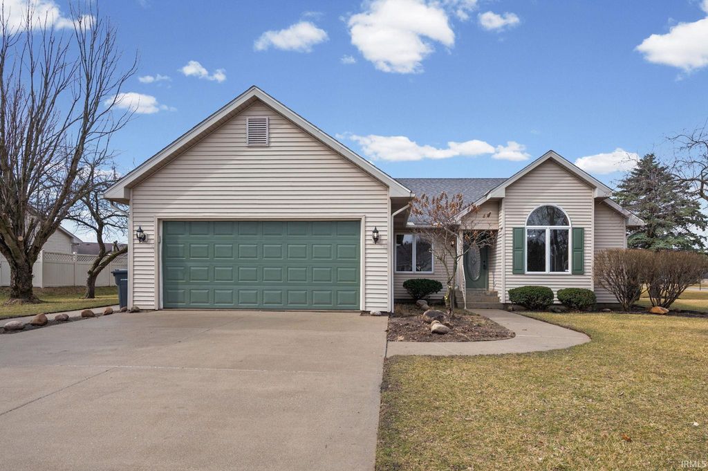 Photo of 606 Pheasant Run, Rensselaer, IN 47978 (MLS # 202607517)