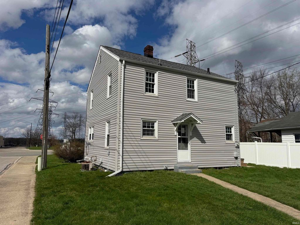Photo of 2827 Lincolnway Street, Mishawaka, IN 46544 (MLS # 202616450)