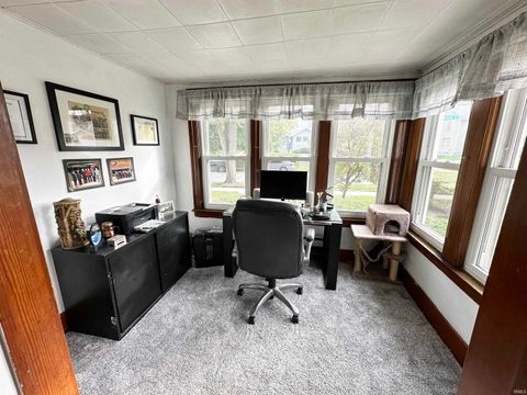 Tiny photo for 301 E Eckman Street, South Bend, IN 46614 (MLS # 202541327)