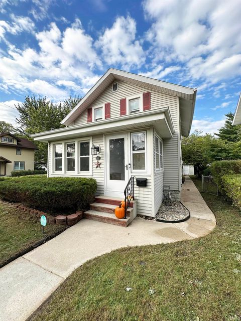 Tiny photo for 301 E Eckman Street, South Bend, IN 46614 (MLS # 202541327)