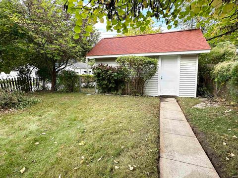Tiny photo for 301 E Eckman Street, South Bend, IN 46614 (MLS # 202541327)