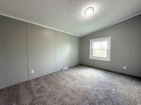 Tiny photo for 5129 W State Road 32 Highway, Crawfordsville, IN 47933 (MLS # 202618510)