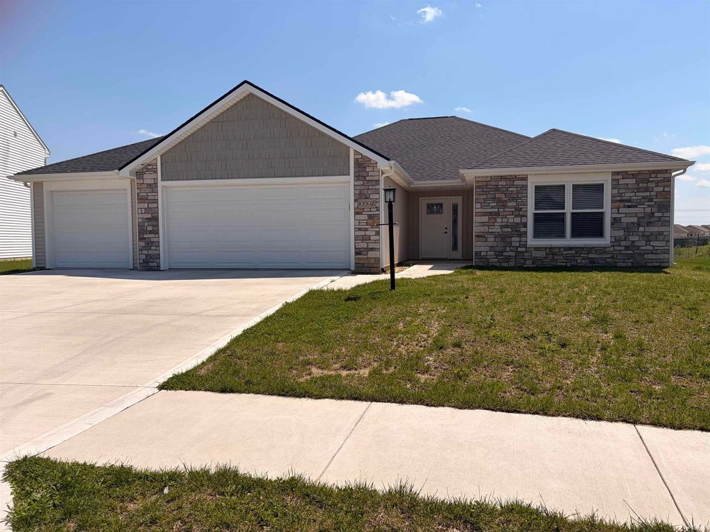 Photo of 13502 COPPER STRIKE Pass, Fort Wayne, IN 46845 (MLS # 202616497)