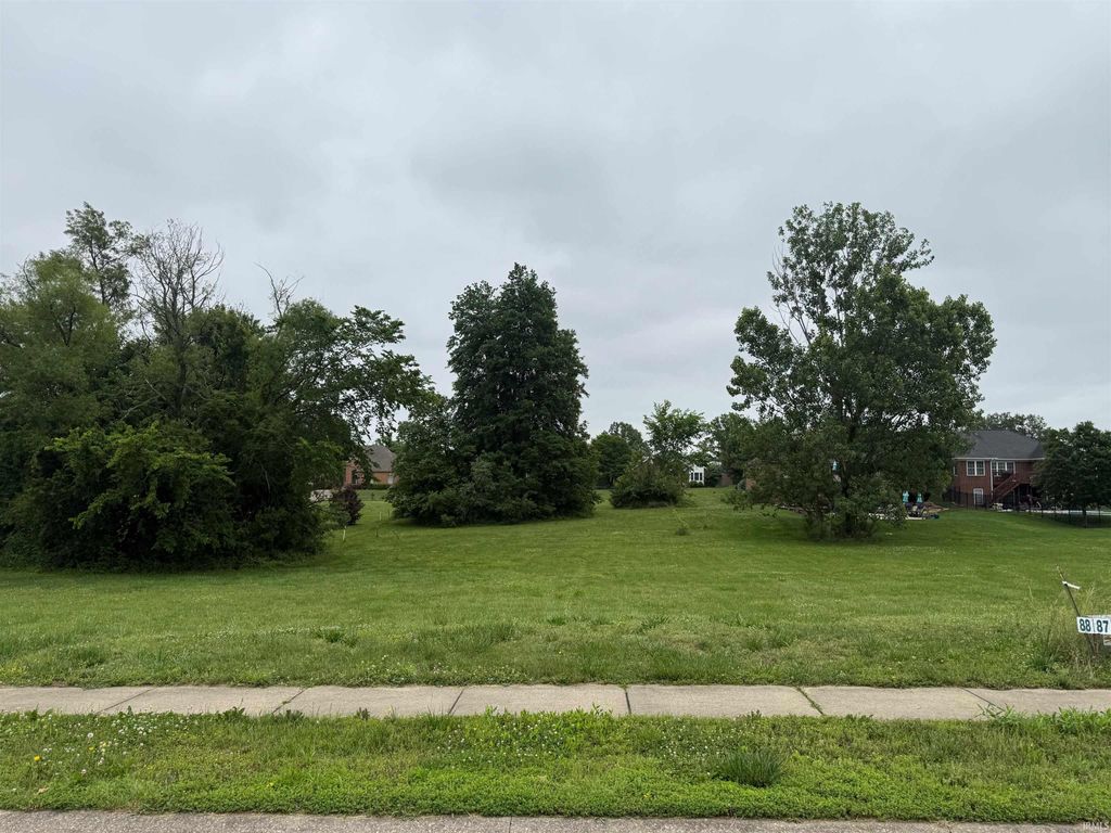 Photo of 356 Persimmon Circle, Boonville, IN 47601 (MLS # 202619723)