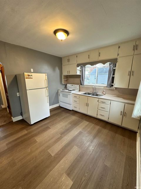 Tiny photo for 722 S Market Street, Winamac, IN 46996 (MLS # 202547092)