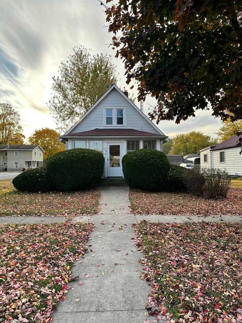 Tiny photo for 722 S Market Street, Winamac, IN 46996 (MLS # 202547092)