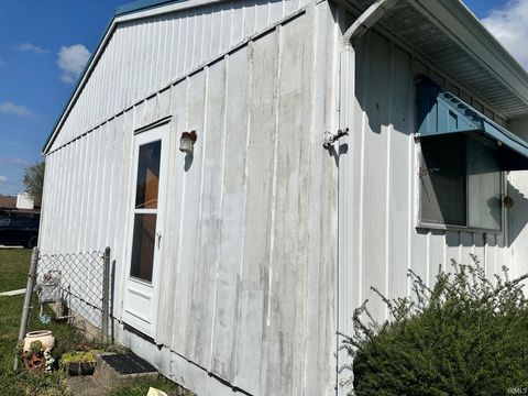 Tiny photo for 21 Delores Avenue, Peru, IN 46970 (MLS # 202539199)