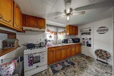 Tiny photo for 611 15th Street, Tell City, IN 47586 (MLS # 202626811)