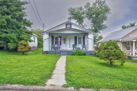 Tiny photo for 611 15th Street, Tell City, IN 47586 (MLS # 202626811)