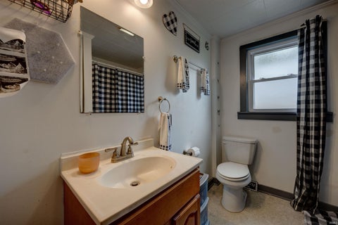 Tiny photo for 611 15th Street, Tell City, IN 47586 (MLS # 202626811)