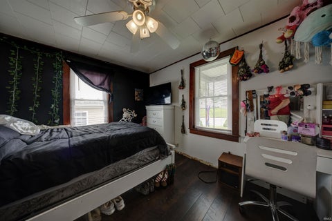 Tiny photo for 611 15th Street, Tell City, IN 47586 (MLS # 202626811)