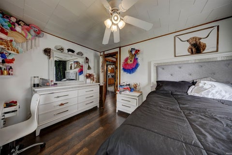 Tiny photo for 611 15th Street, Tell City, IN 47586 (MLS # 202626811)
