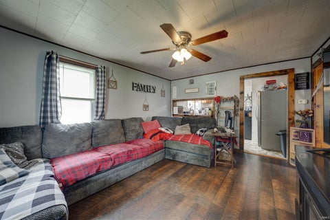 Tiny photo for 611 15th Street, Tell City, IN 47586 (MLS # 202626811)