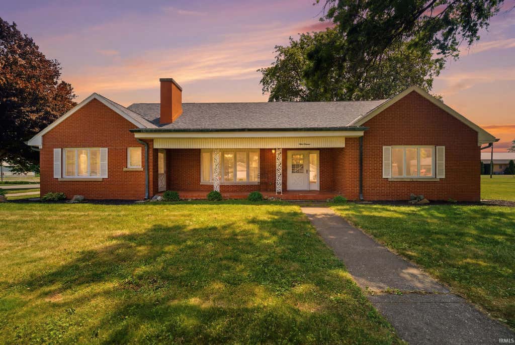 Photo of 307 N Sixth Street, Kentland, IN 47951 (MLS # 202622166)