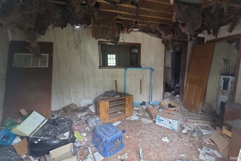 Tiny photo for 825 W Walnut Street, Portland, IN 47371 (MLS # 202633944)