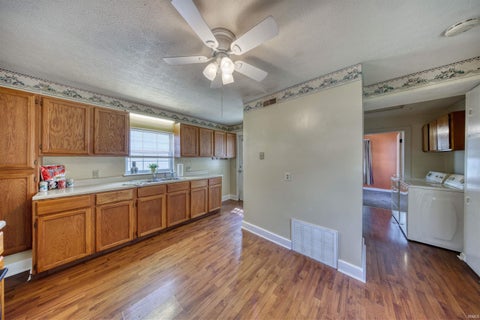 Tiny photo for 2474 W Virginia Street, Evansville, IN 47712 (MLS # 202635353)