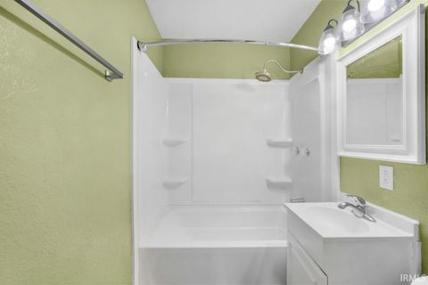 Tiny photo for 1000 W HAVENS Street, Kokomo, IN 46901 (MLS # 202544027)