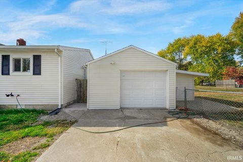 Tiny photo for 1000 W HAVENS Street, Kokomo, IN 46901 (MLS # 202544027)